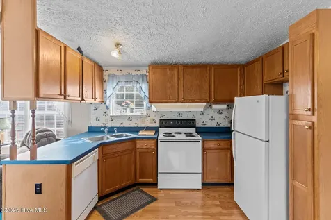 4568 Cedar Street SE Southport NC 28461