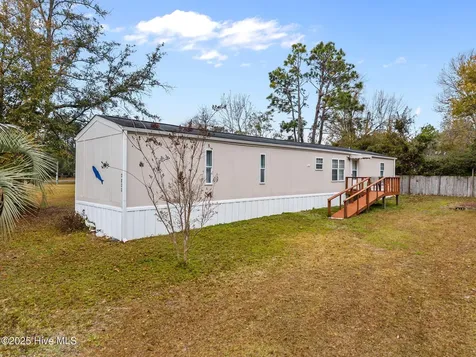 4568 Cedar Street SE Southport NC 28461