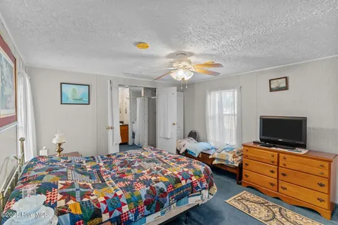 4568 Cedar Street SE Southport NC 28461