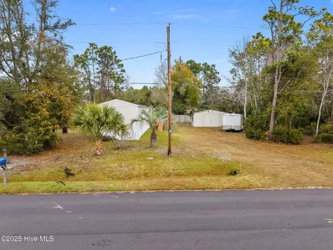 4568 Cedar Street SE Southport NC 28461