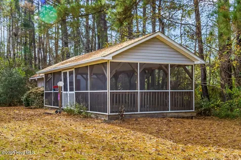 9314 Doris Drive Oriental NC 28571