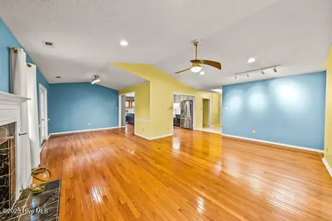 9314 Doris Drive Oriental NC 28571