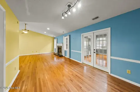 9314 Doris Drive Oriental NC 28571