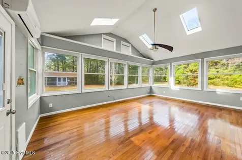 9314 Doris Drive Oriental NC 28571