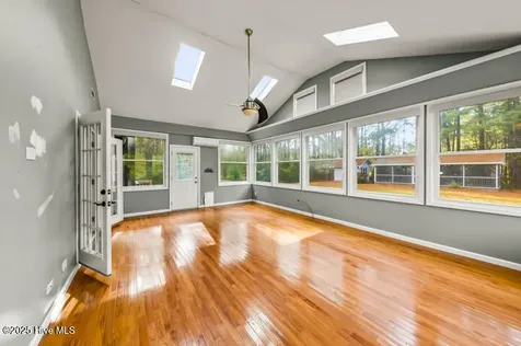 9314 Doris Drive Oriental NC 28571