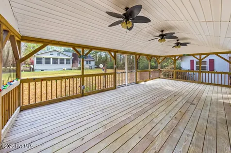 9314 Doris Drive Oriental NC 28571
