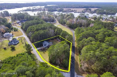 9314 Doris Drive Oriental NC 28571