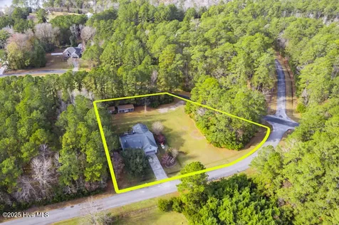 9314 Doris Drive Oriental NC 28571
