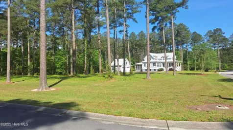 156 Dawson Creek Boulevard Oriental NC 28571