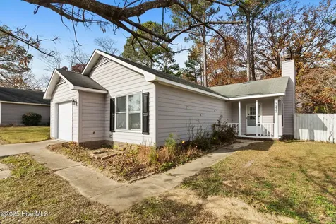 1132 Hoke Loop Road Fayetteville NC 28314