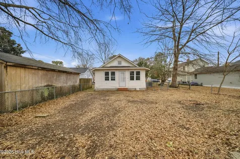603 Maple Street Elizabeth City NC 27909