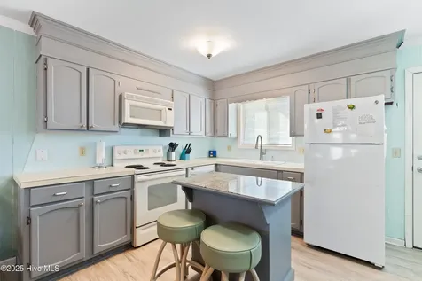 447 E 2nd Street Ocean Isle Beach NC 28469