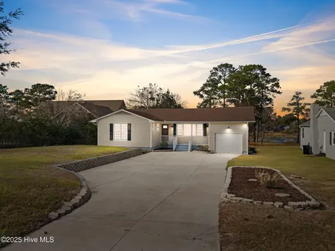 821 S Shore Drive Southport NC 28461