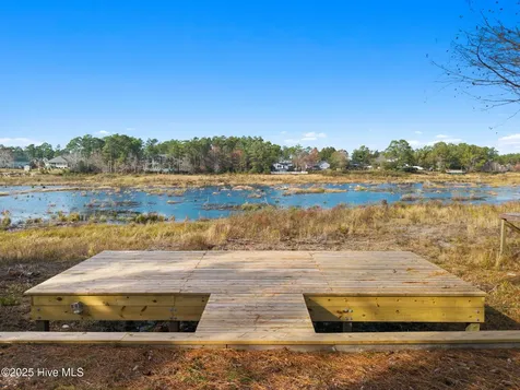 821 S Shore Drive Southport NC 28461