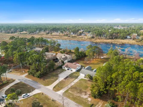 821 S Shore Drive Southport NC 28461