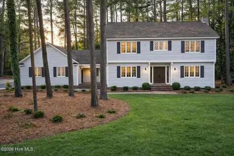 511 S Wilkinson Drive Laurinburg NC 28352