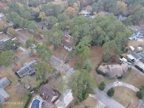 511 S Wilkinson Drive Laurinburg NC 28352