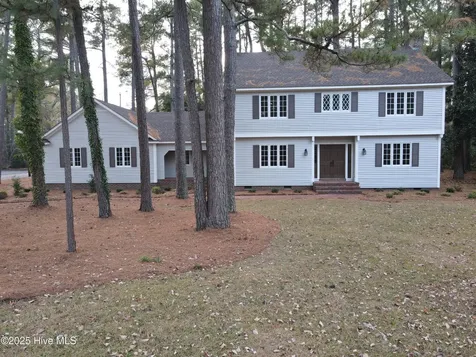 511 S Wilkinson Drive Laurinburg NC 28352