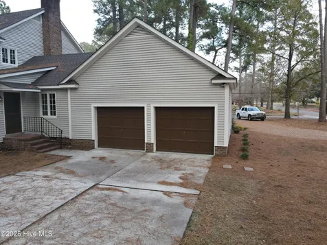 511 S Wilkinson Drive Laurinburg NC 28352