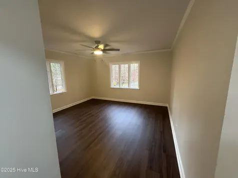 511 S Wilkinson Drive Laurinburg NC 28352