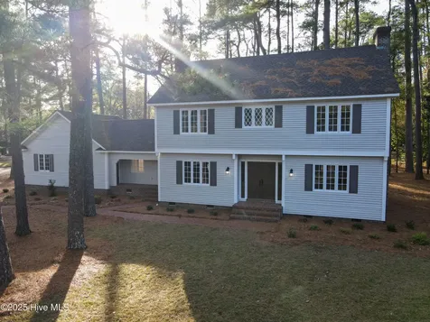 511 S Wilkinson Drive Laurinburg NC 28352