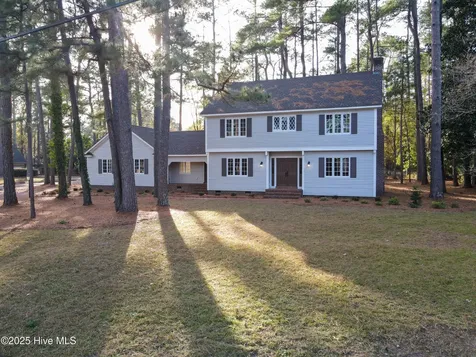 511 S Wilkinson Drive Laurinburg NC 28352