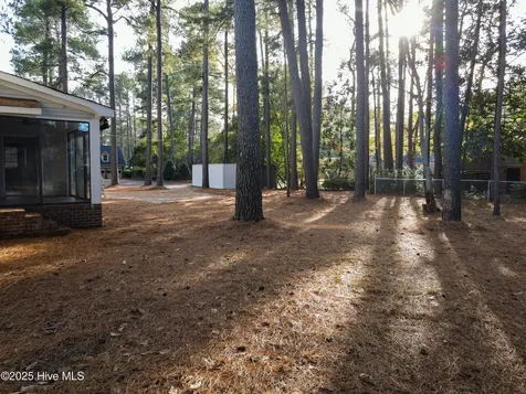 511 S Wilkinson Drive Laurinburg NC 28352