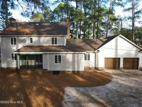 511 S Wilkinson Drive Laurinburg NC 28352