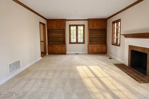 511 S Wilkinson Drive Laurinburg NC 28352