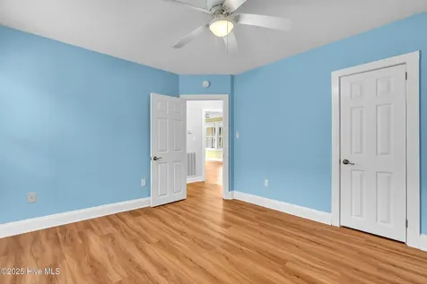 213 Mansfield Parkway Morehead City NC 28557
