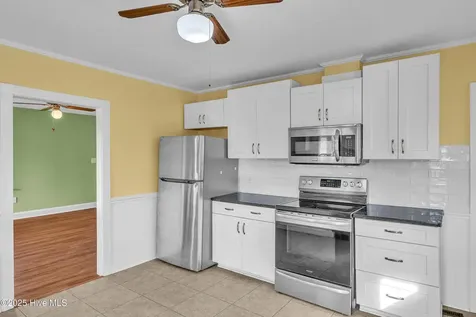 213 Mansfield Parkway Morehead City NC 28557