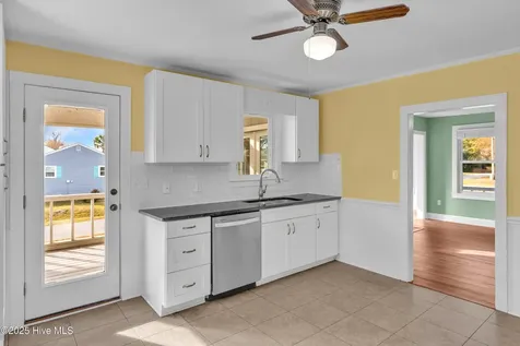 213 Mansfield Parkway Morehead City NC 28557