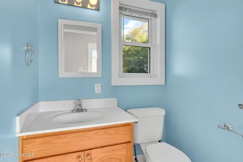213 Mansfield Parkway Morehead City NC 28557