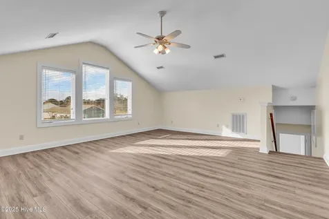 213 Mansfield Parkway Morehead City NC 28557