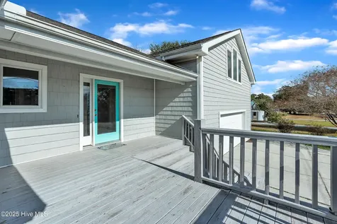 213 Mansfield Parkway Morehead City NC 28557