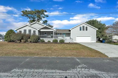 213 Mansfield Parkway Morehead City NC 28557