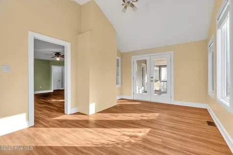 213 Mansfield Parkway Morehead City NC 28557