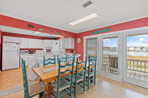 183 High Point Street Holden Beach NC 28462
