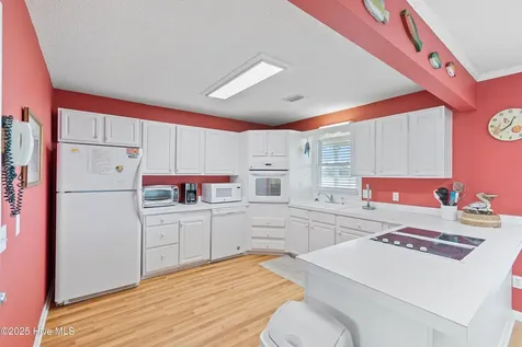183 High Point Street Holden Beach NC 28462