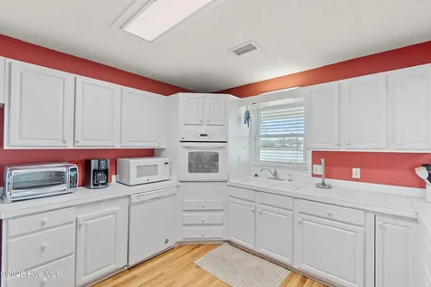 183 High Point Street Holden Beach NC 28462