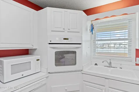 183 High Point Street Holden Beach NC 28462