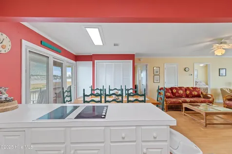 183 High Point Street Holden Beach NC 28462