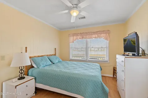 183 High Point Street Holden Beach NC 28462