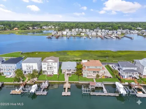 183 High Point Street Holden Beach NC 28462