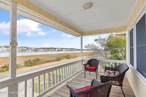183 High Point Street Holden Beach NC 28462