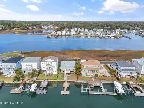 183 High Point Street Holden Beach NC 28462