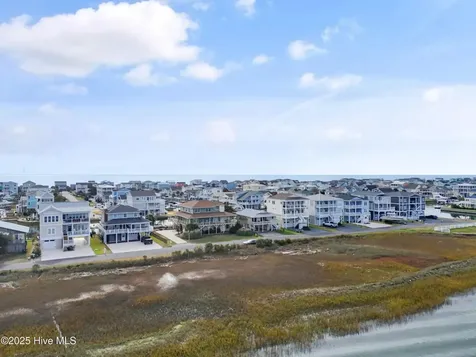 183 High Point Street Holden Beach NC 28462