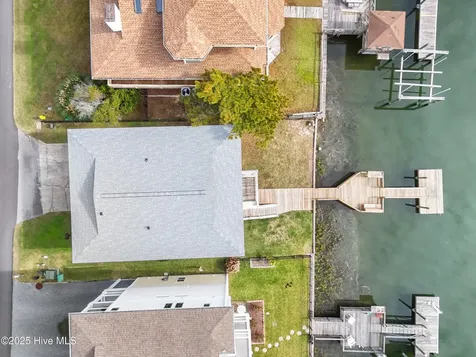183 High Point Street Holden Beach NC 28462