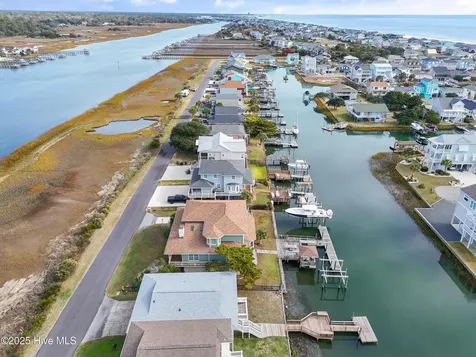 183 High Point Street Holden Beach NC 28462