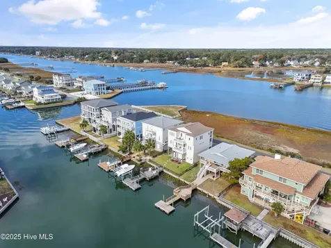 183 High Point Street Holden Beach NC 28462